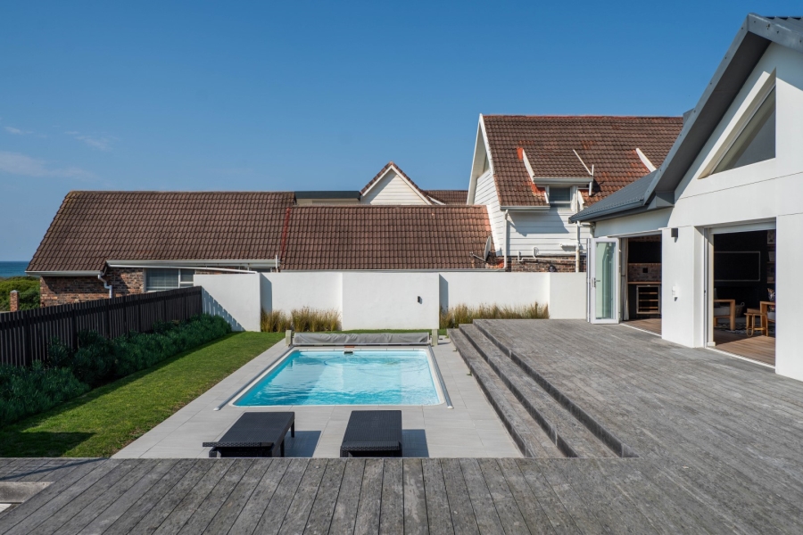 4 Bedroom Property for Sale in West Beach Eastern Cape